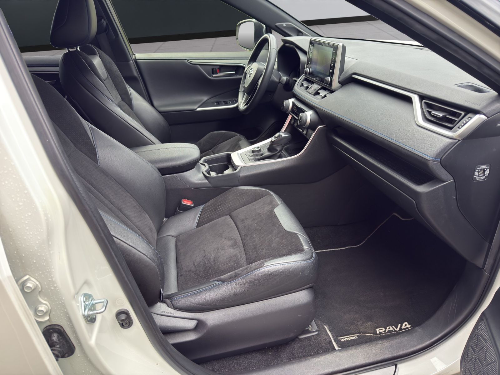 Toyota RAV4 Hybrid 4x4 Style Selection *NAVI*360°*LED*