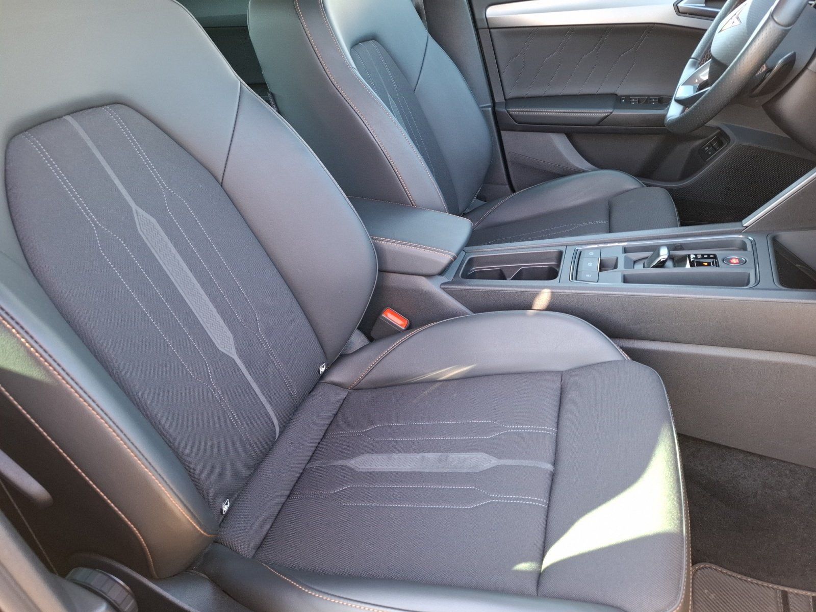Cupra Formentor 1.4 e-Hybrid DSG NAVI LED AHK e-KLAPPE