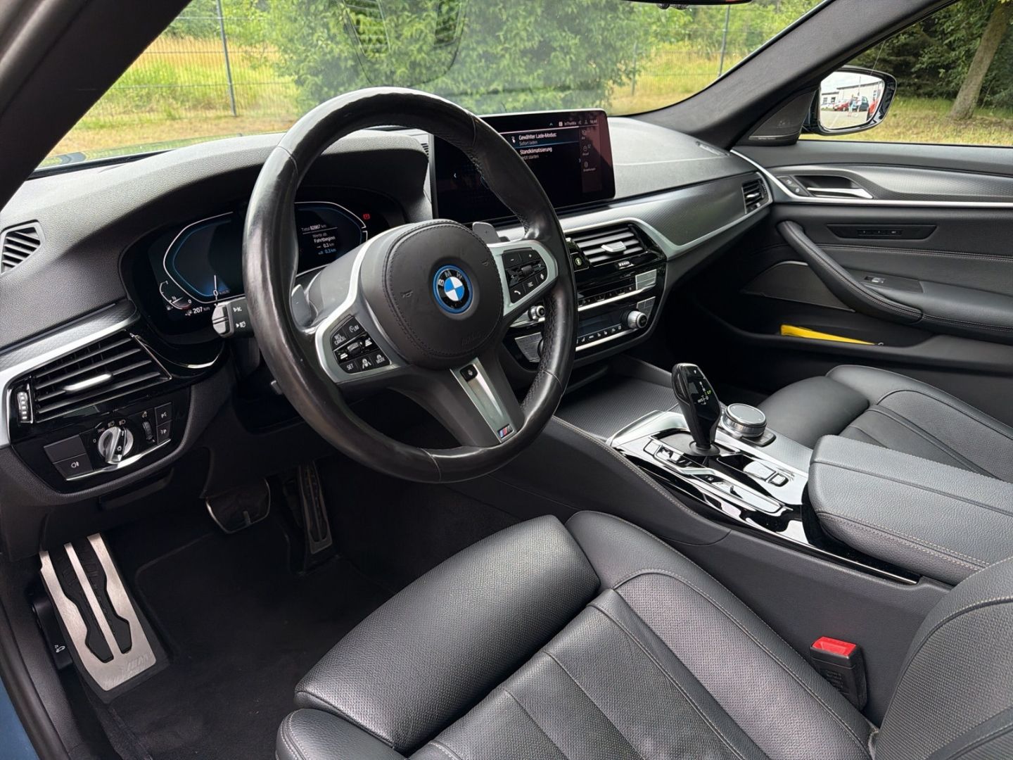 BMW 530 e Touring M Sport HUD H&K 4-Zonen Pano AHK L