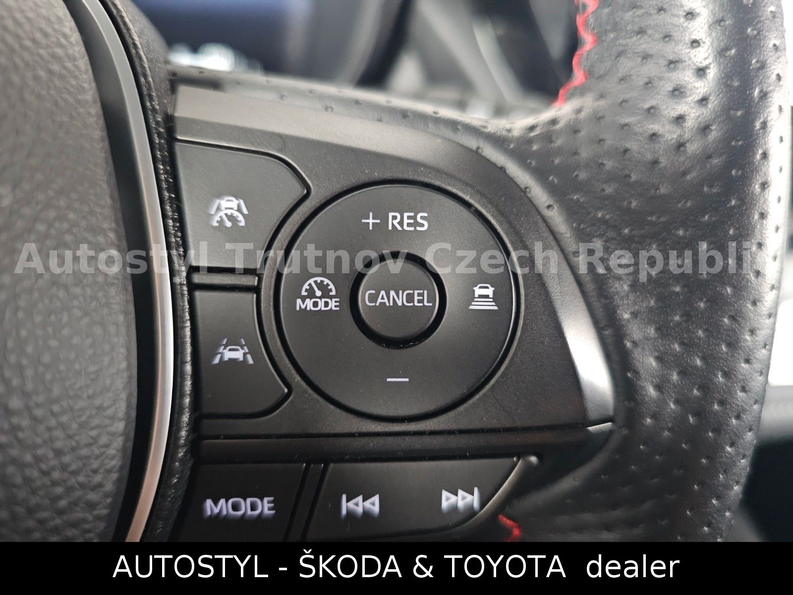 Toyota 2.0HEV 197k GR SPORT DYNAMIC HEAD UP