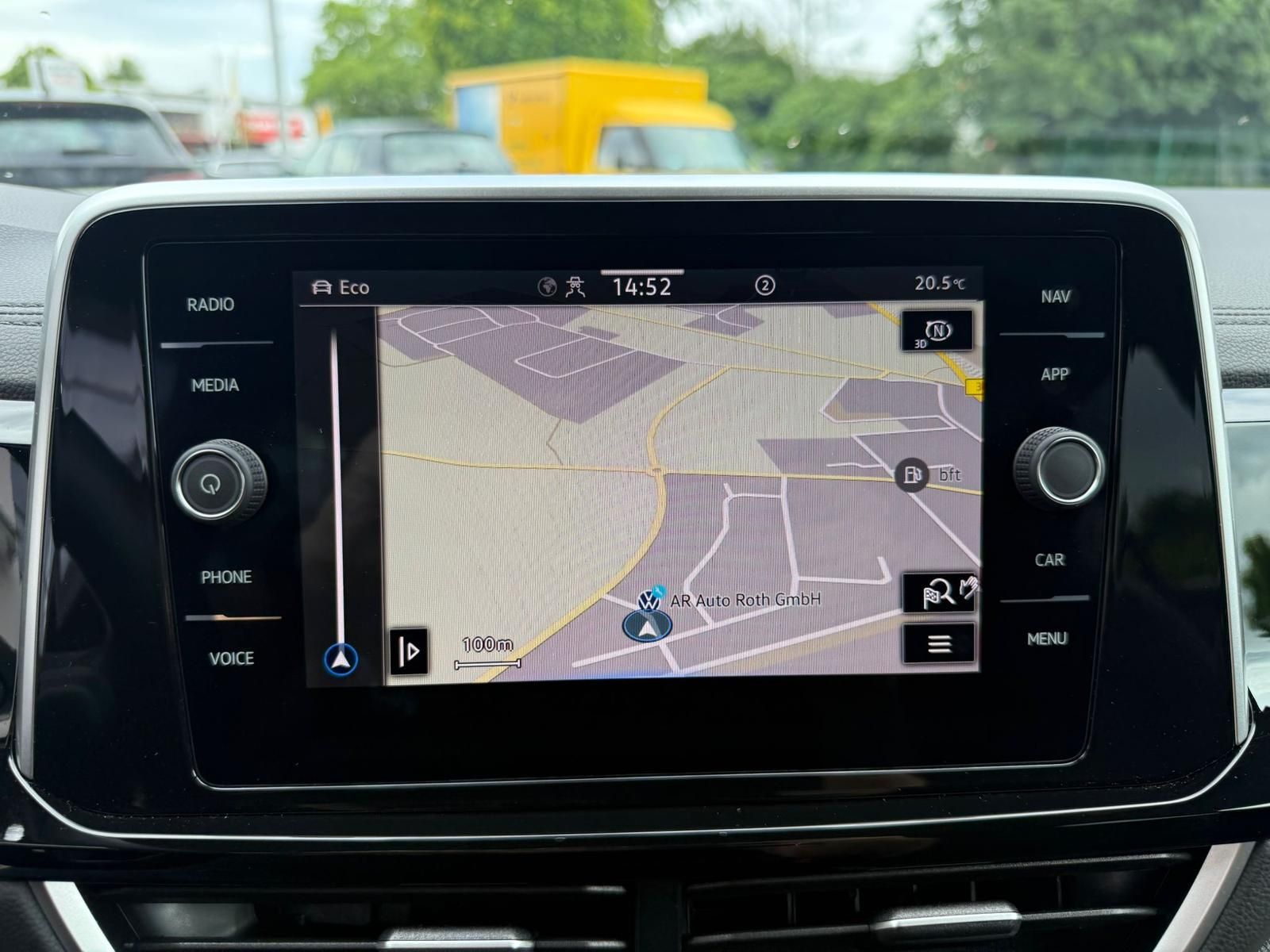 Volkswagen T-Roc 2.0 TDI R-Line - Samsaru's Car Outlet