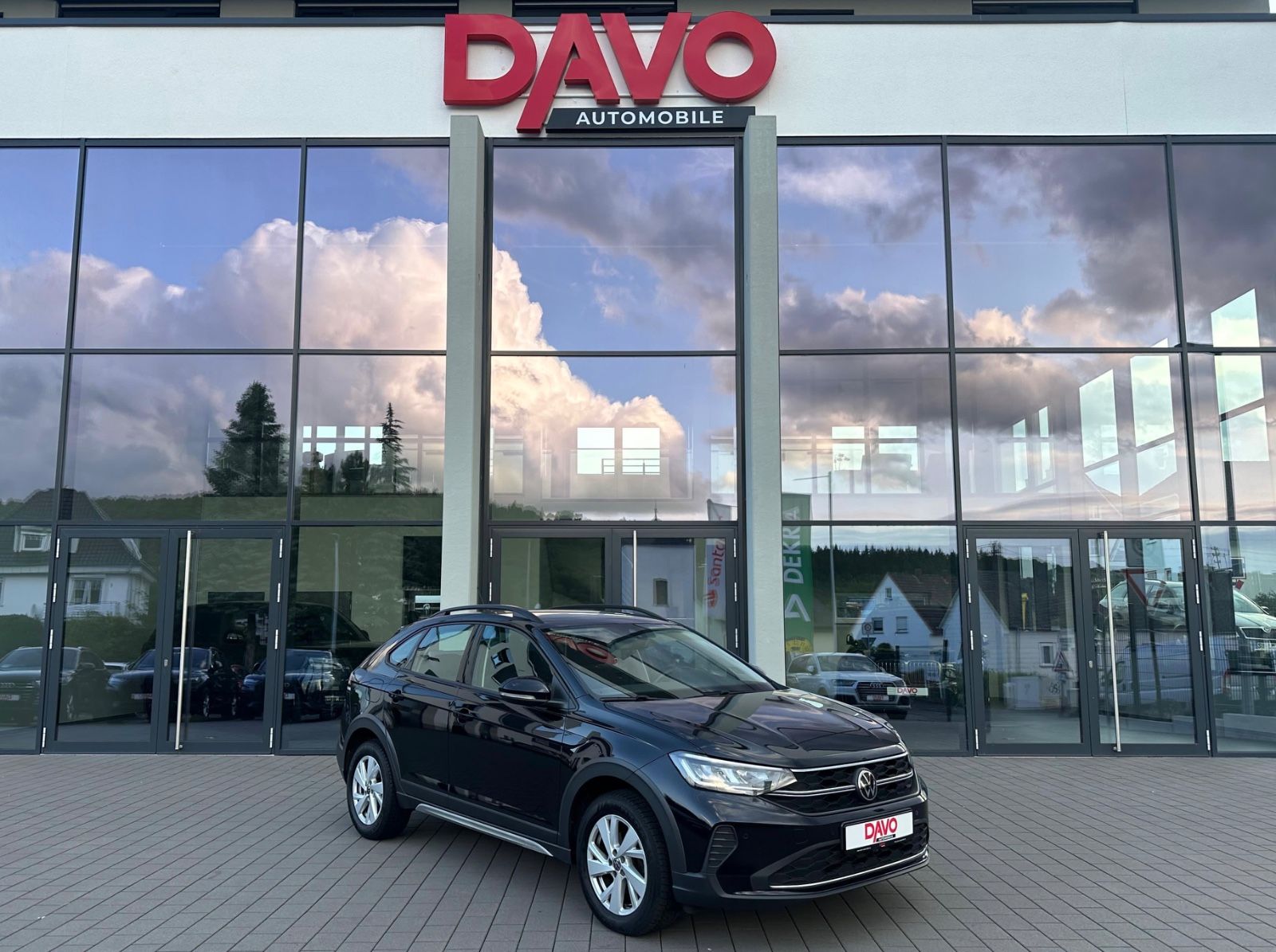 Volkswagen Taigo 1.0 TSI Life DSG - Samsaru's Car Outlet