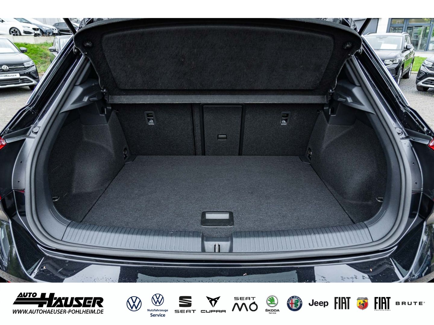 Volkswagen T-Roc R-Line 1.5 TSI DSG - Samsaru's Car Outlet