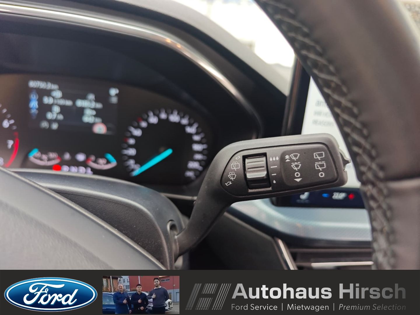 Ford Focus Turnier Active Navi LED ACC Apple CarPlay