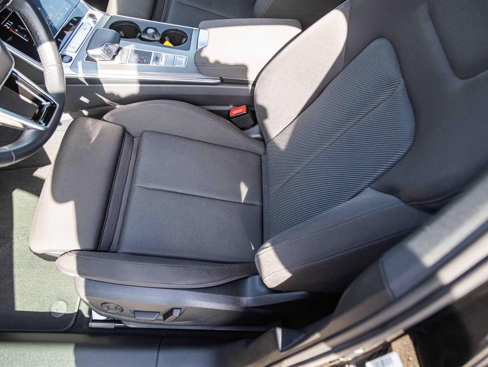 Audi A6 Avant 45TFSI quattro Stronic - Samsaru's Car Outlet