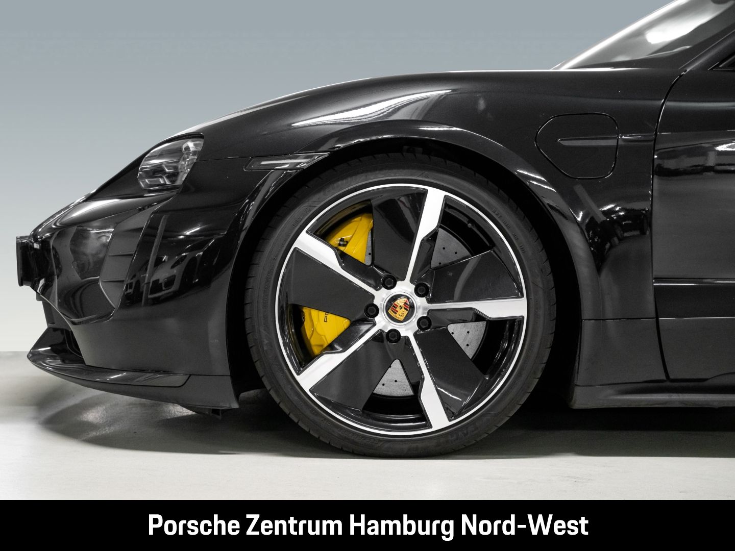 Porsche Taycan Turbo S LED-Matrix InnoDrive Head-Up