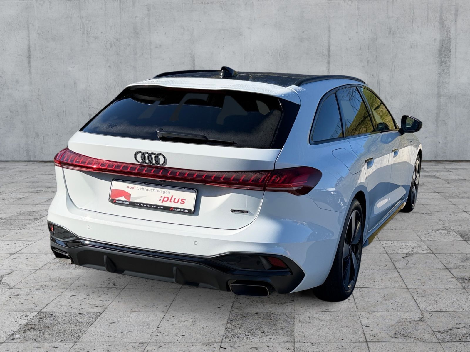 Audi A5 Avant e-hybrid 220kW S-LINE MATRIX+AHK+PANO