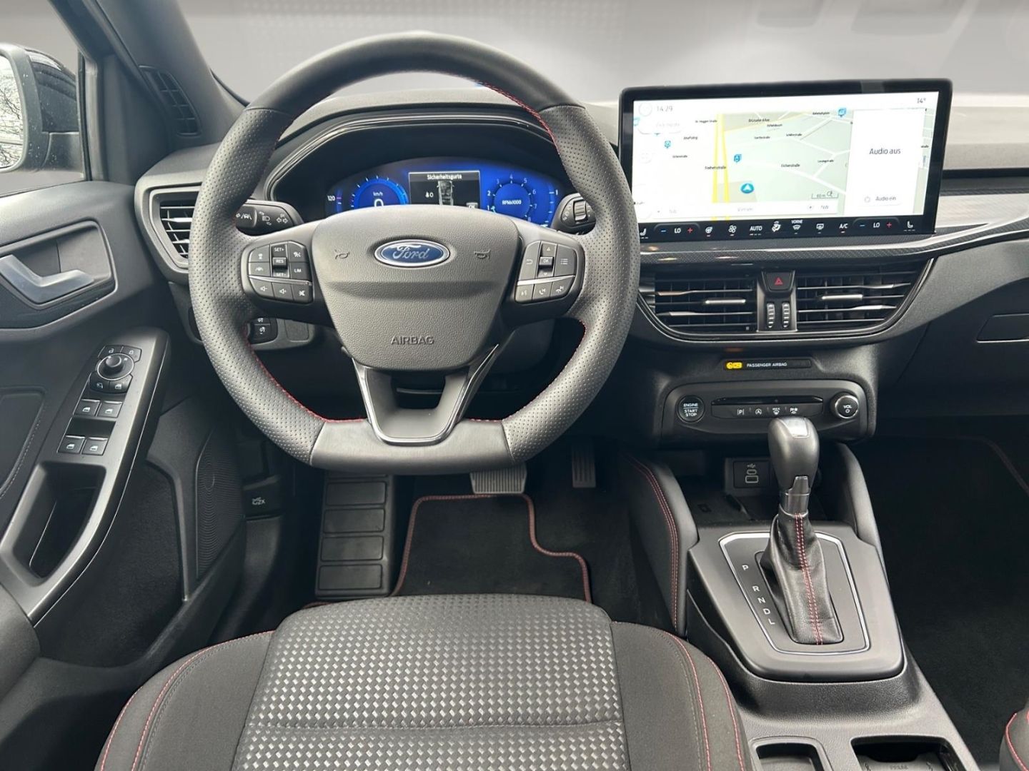 Ford Focus ST-Line X Turnier 1,0l EcoBoost AT AHK-abn