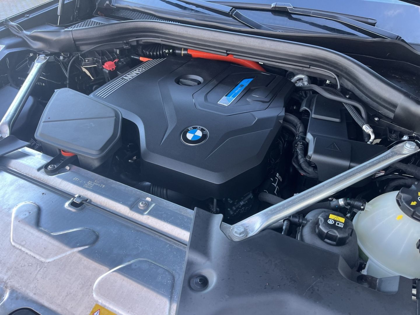 BMW X3 30e M Sport xDrive/Sportpaket/HUD/AHK/Panoram