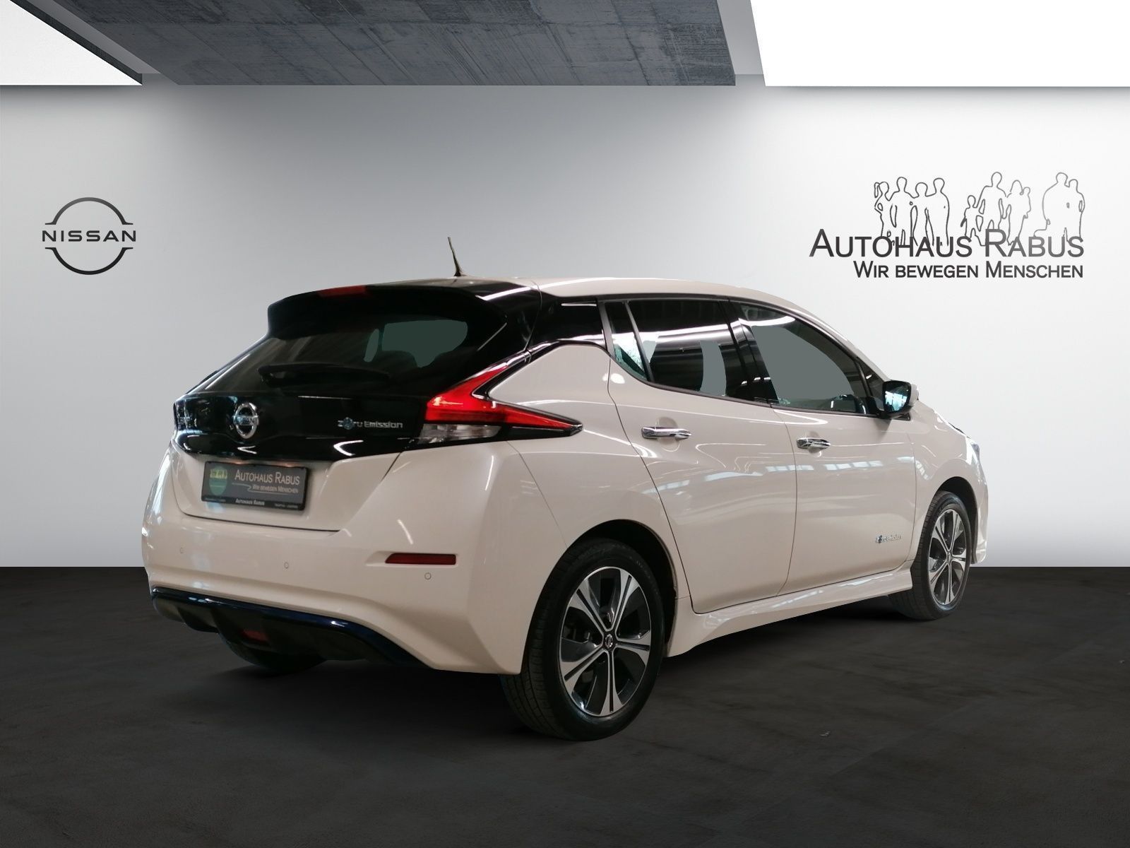Nissan Leaf 62 kWh e+ Tekna - Samsaru's Car Outlet