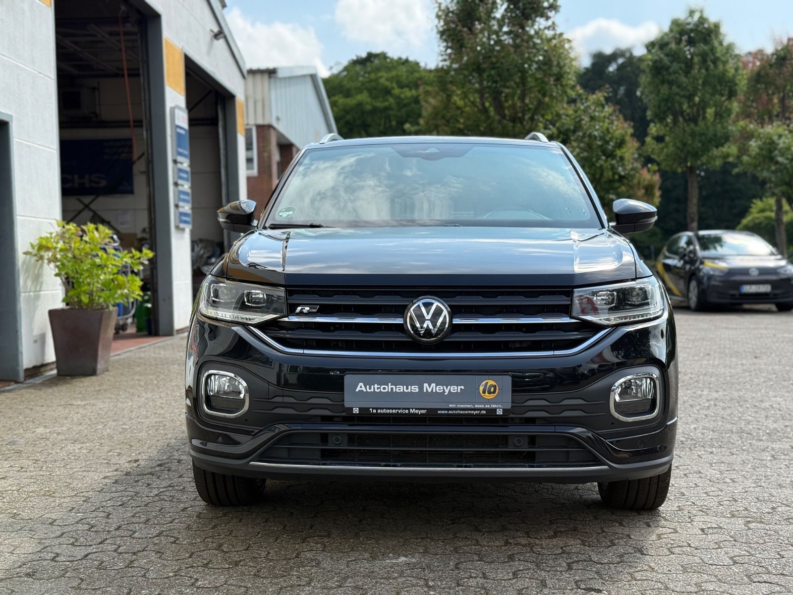 Volkswagen T-Cross Style 1.0 TSI DSG R-Line - Samsaru's Car Outlet