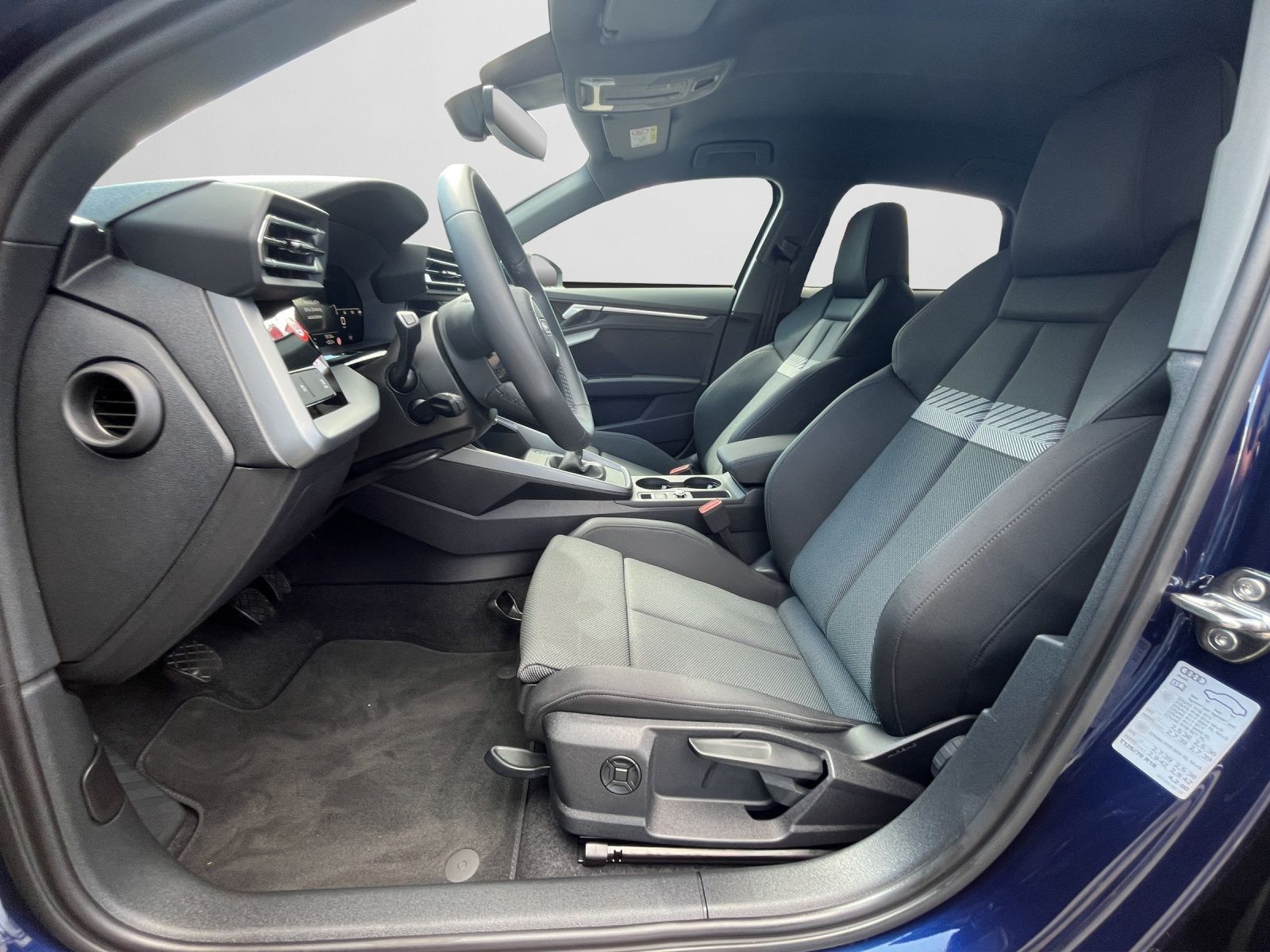 Audi A3 Sportback Advanced 35 TFSI - Samsaru's Car Outlet