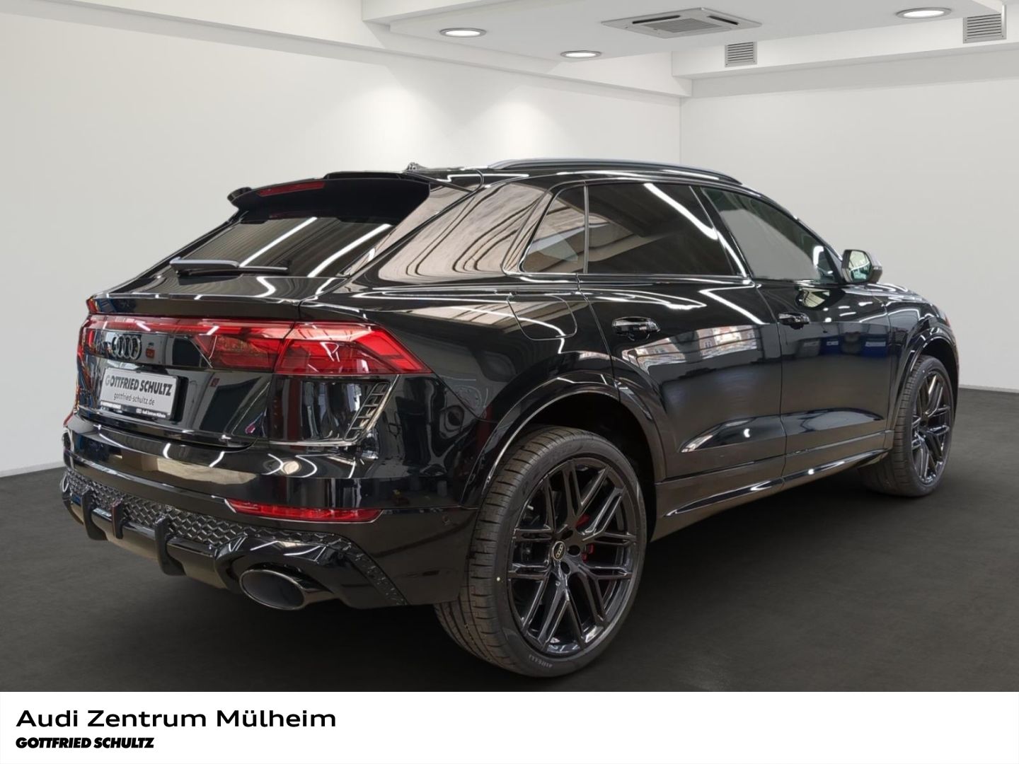 Audi RSQ8 performance 4.0 TFSI quattro305 km/h Luftfe