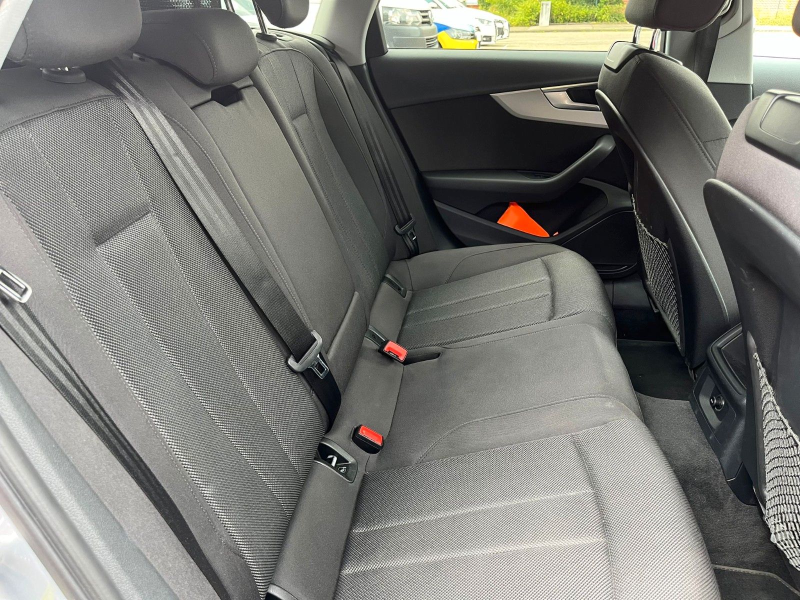 Audi A4 Avant 30 TDI DSG advanced - Samsaru's Car Outlet