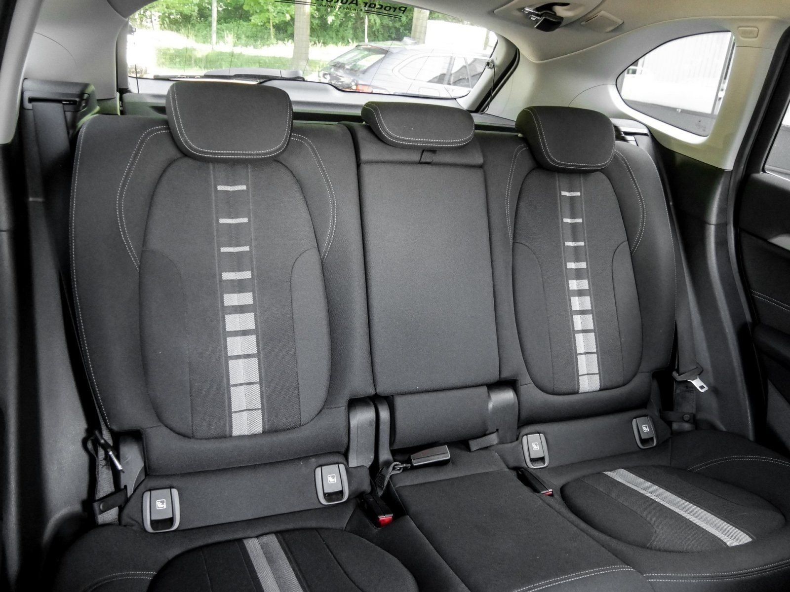 BMW X1 xDrive25e ADVANTAGE - Samsaru's Car Outlet