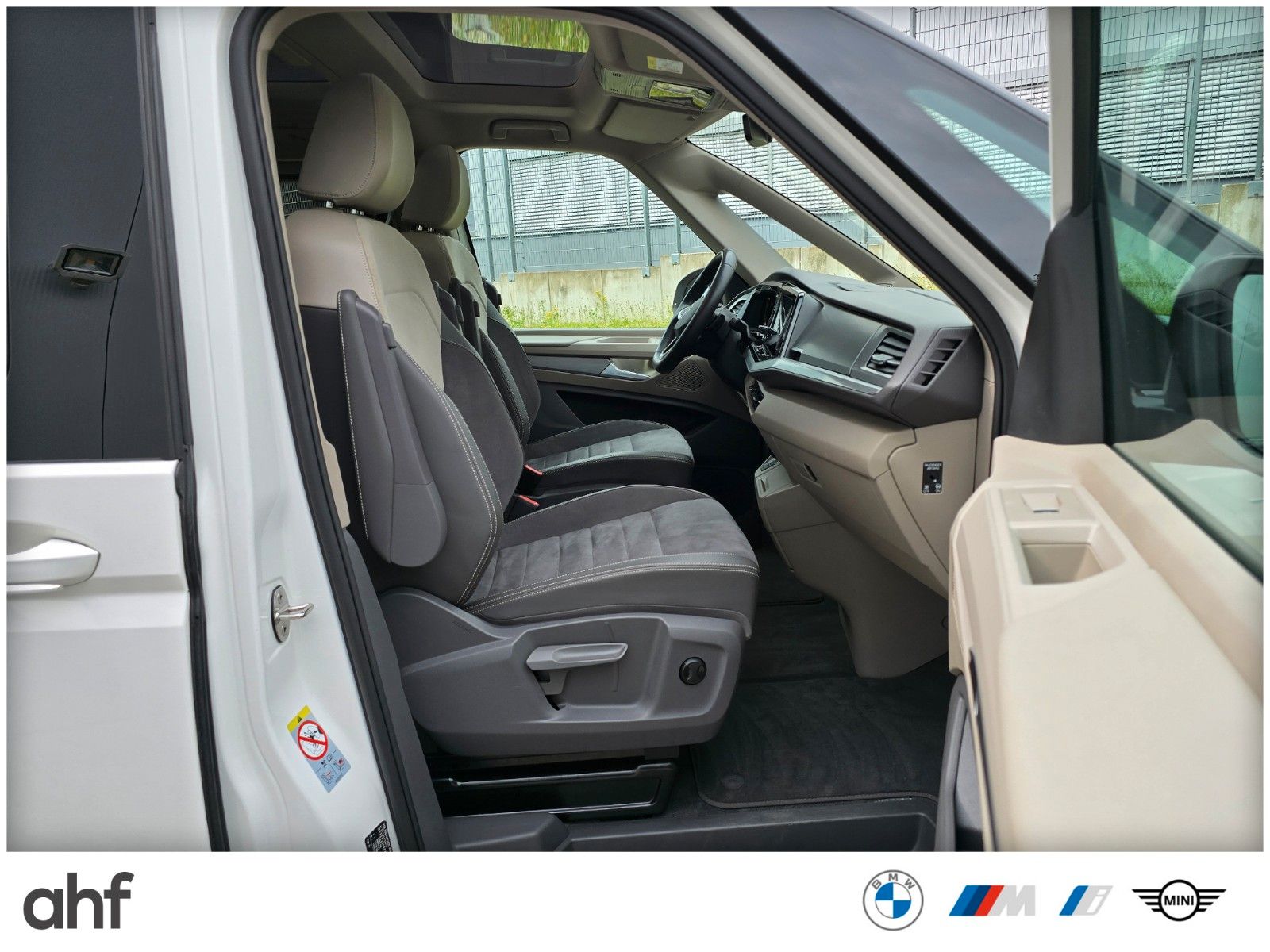 Volkswagen T7 Multivan EDITION LANG - Samsaru's Car Outlet