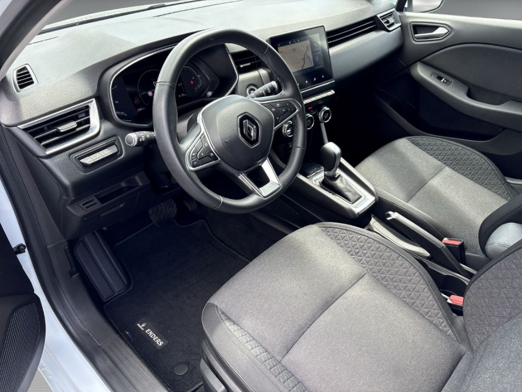 Renault Clio V Experience 1.6 E-TECH Hybrid - Samsaru's Car Outlet