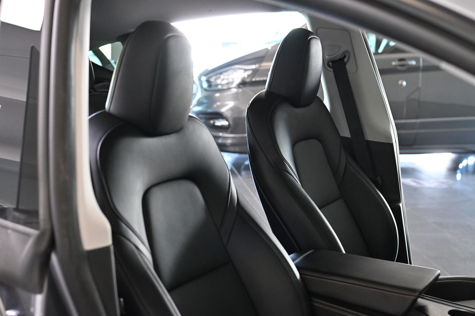 Tesla Model Y Long Range Dual AWD Pano ACC 20"