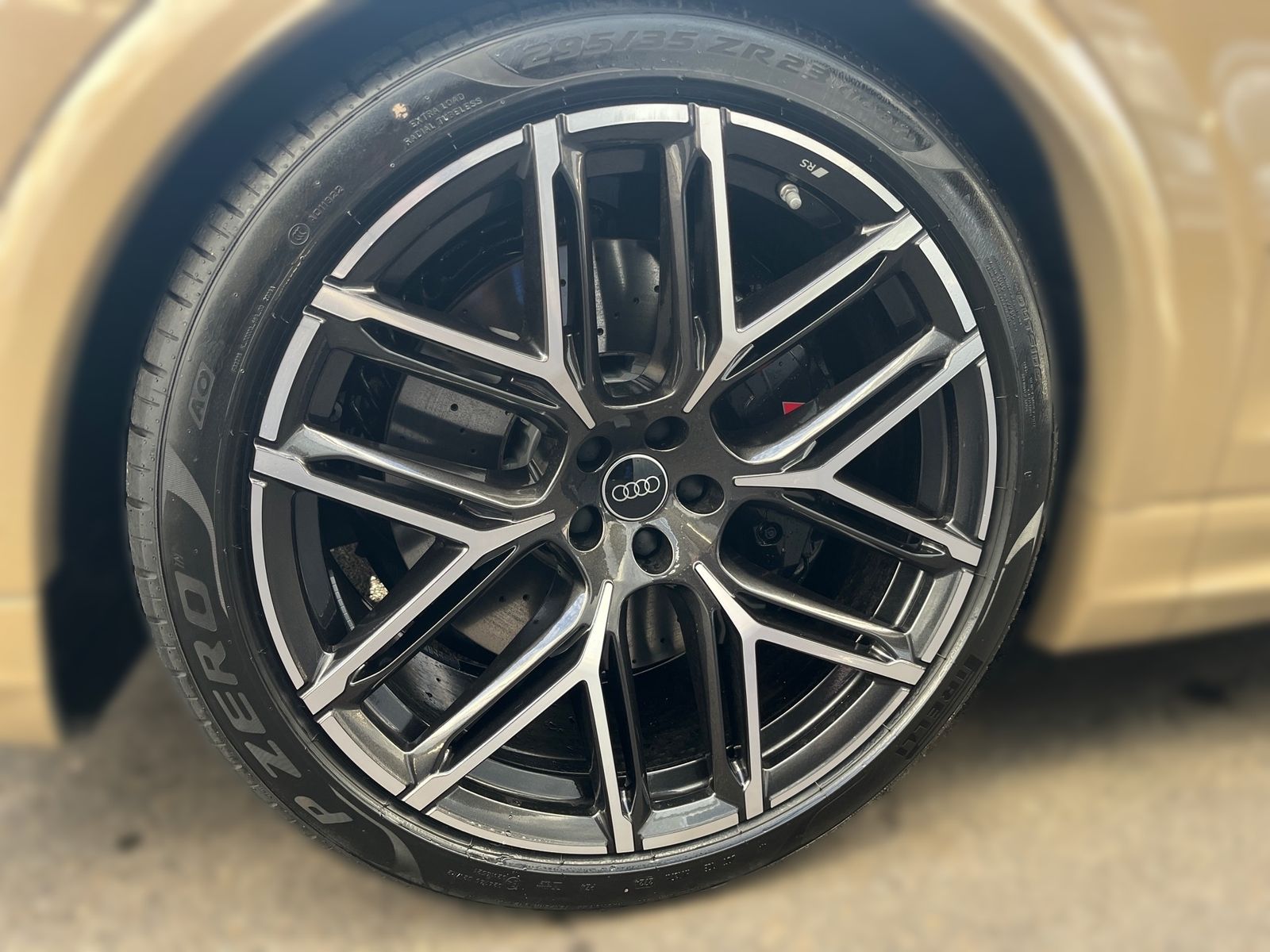 Audi RSQ8 SUV Quattro Tiptronic Virtual Cockpit*AHK