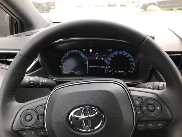 Toyota Corolla Touring Sports Hybrid - Samsaru's Car Outlet