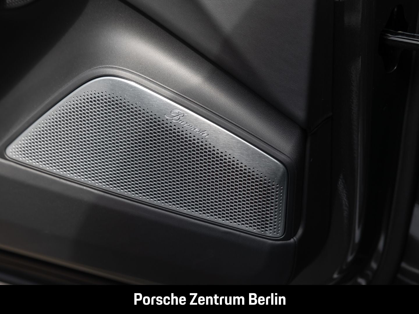 Porsche Macan Turbo Burmester Rückfahrkamera Panorama