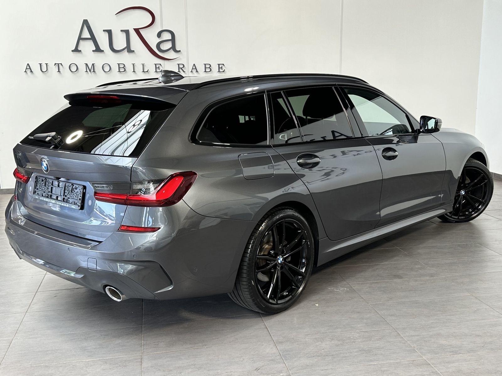 BMW 320d Touring M-Sport - Samsaru's Car Outlet
