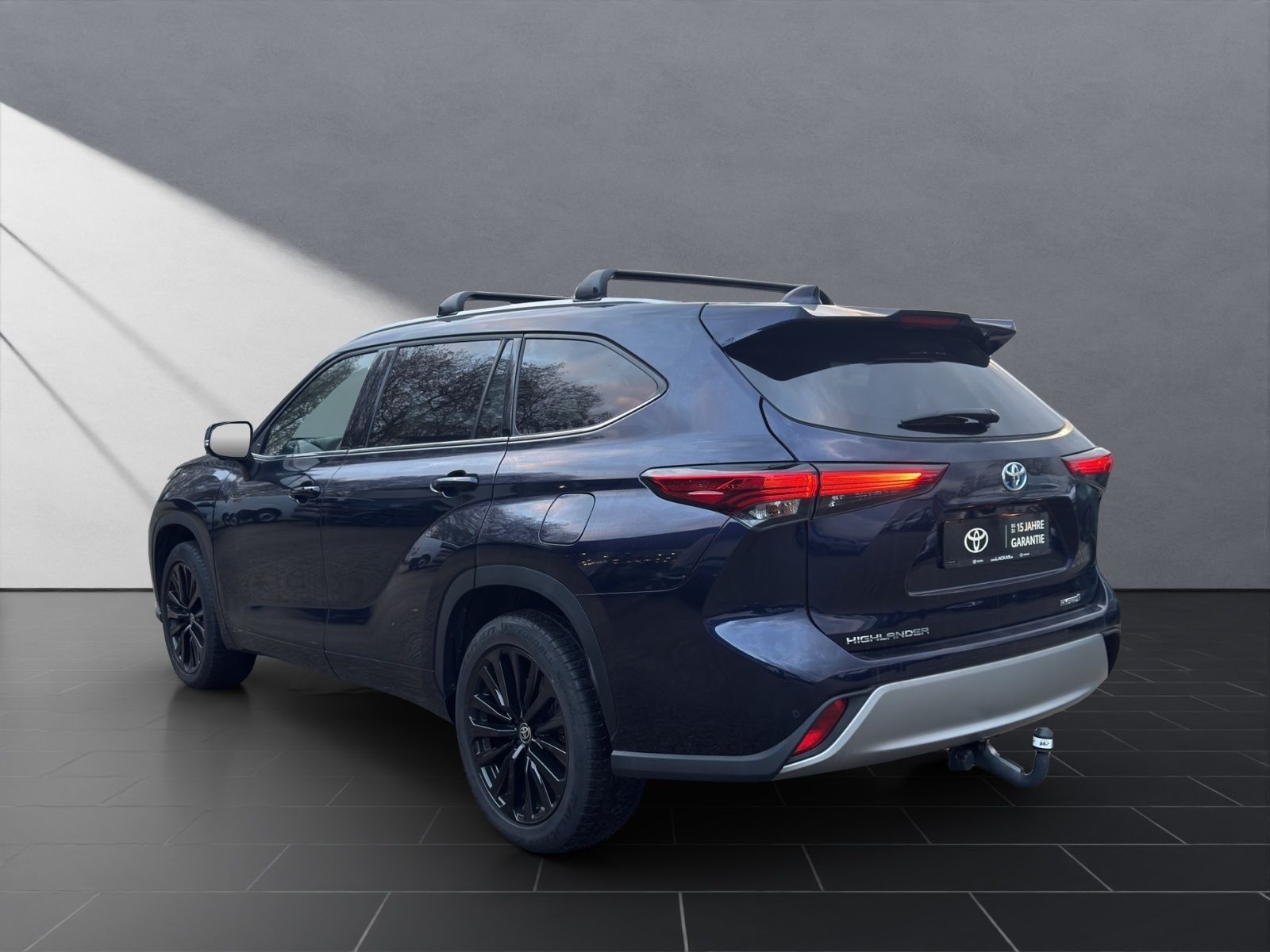 Toyota Highlander Hybrid Luxury 7 SITZER+LEDER+AHK+JBL