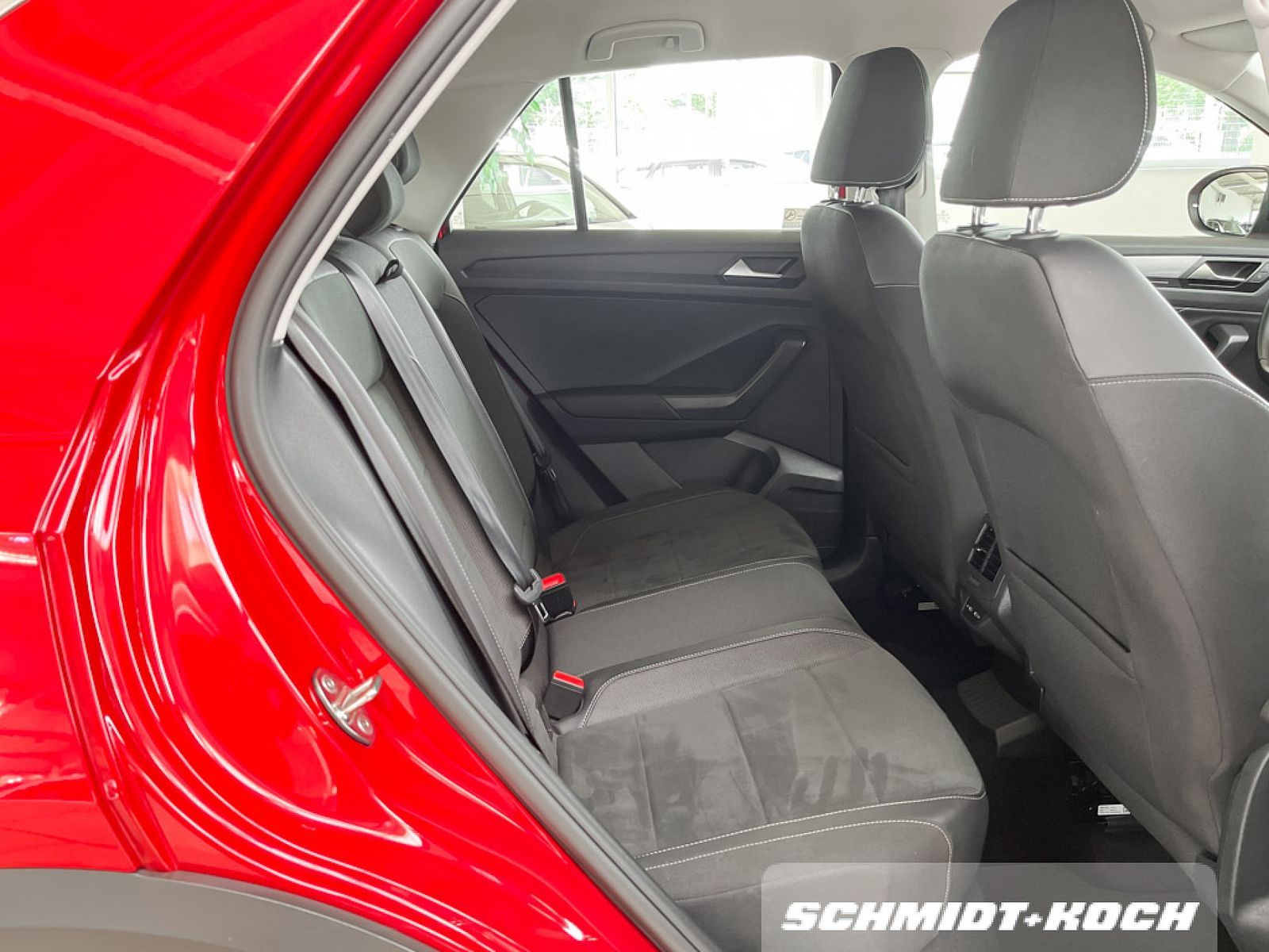 Volkswagen T-Roc 1.5 TSI Style - Samsaru's Car Outlet