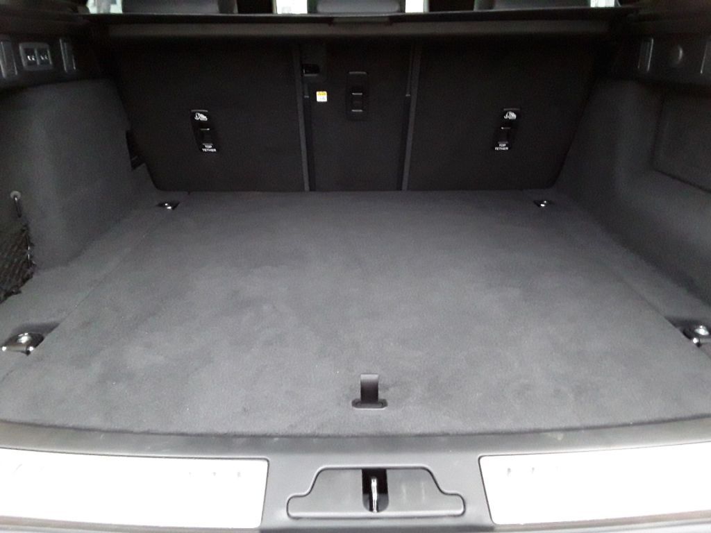 Range Rover Velar D300 Autobiography - Samsaru's Car Outlet