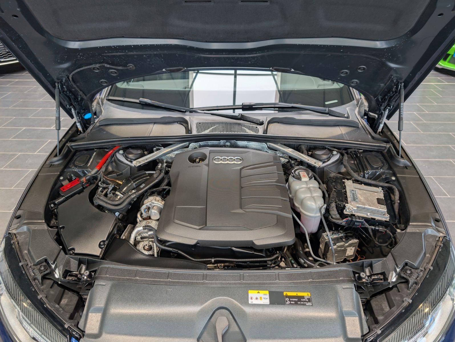 Audi A4 40 TDI S tronic advanced - Samsaru's Car Outlet
