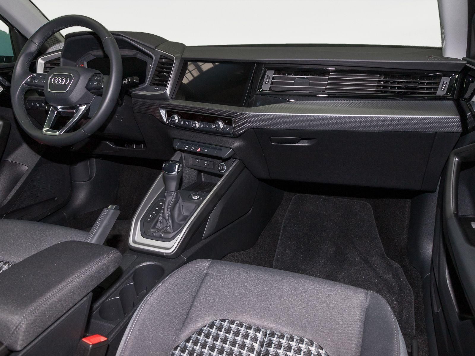 Audi A1 Sportback 30 TFSI ADVANCED - Samsaru's Car Outlet