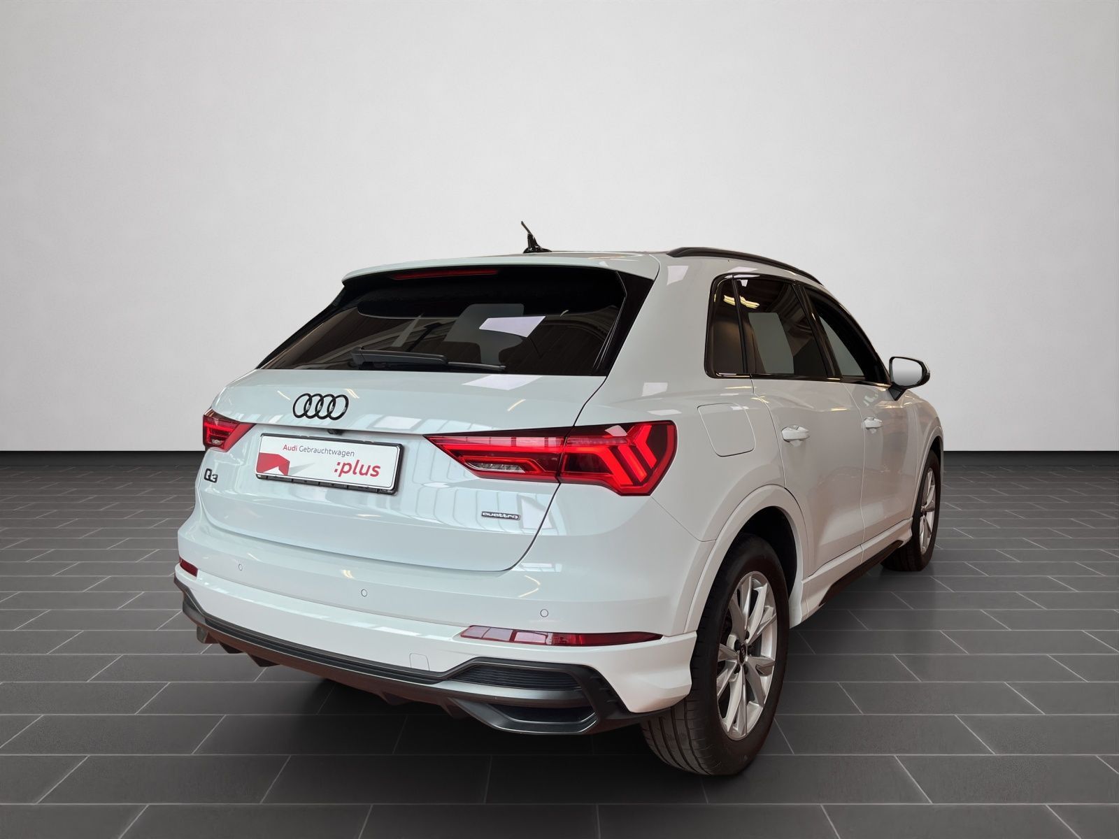 Audi Q3 S line 40 TFSI quattro S tronic - Samsaru's Car Outlet
