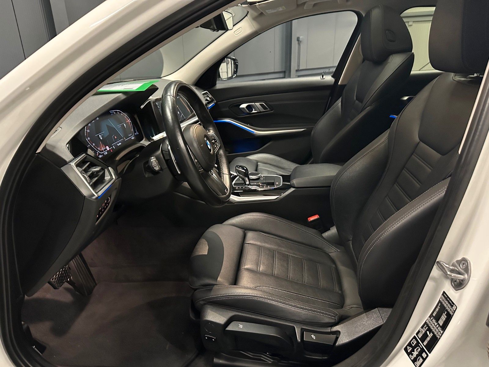 BMW 320d xDrive Sport Line - Samsaru's Car Outlet