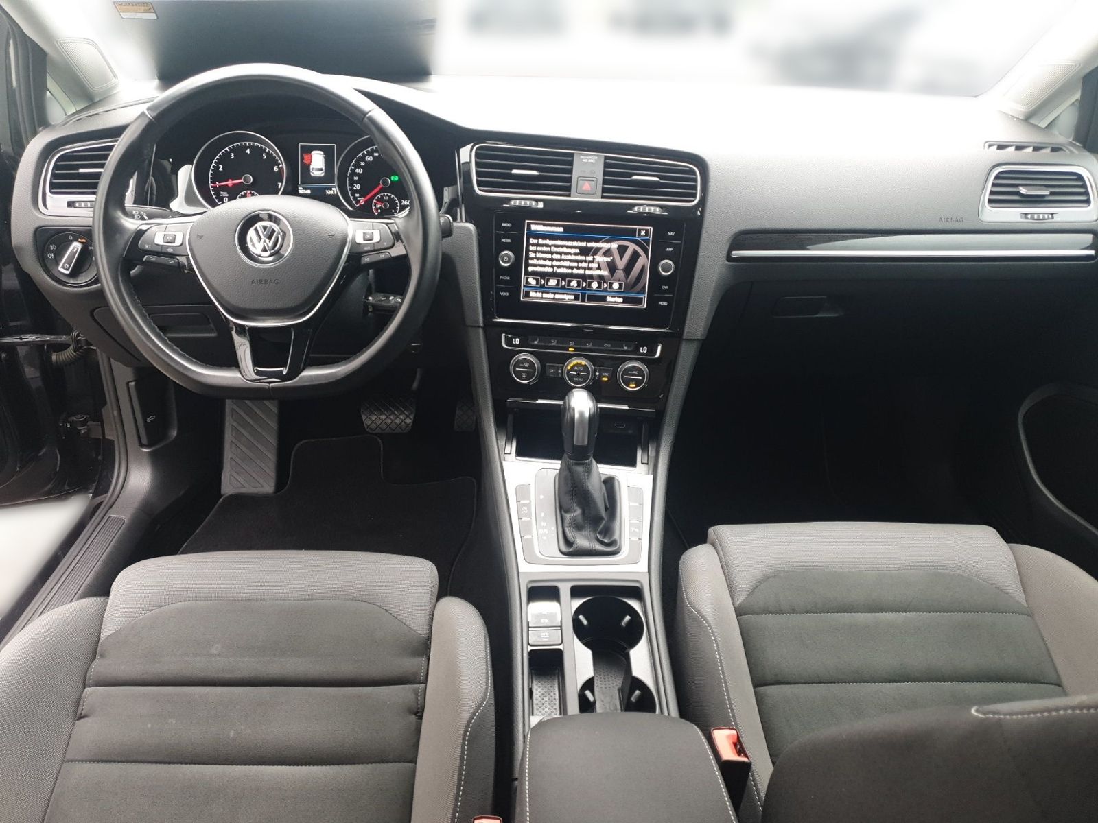 Volkswagen Golf VII Variant 1.5 TSI DSG - Samsaru's Car Outlet