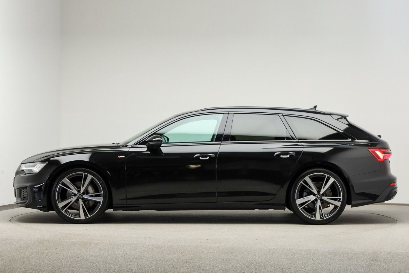 Audi A6 Avant 50 TDI quattro S line - Samsaru's Car Outlet