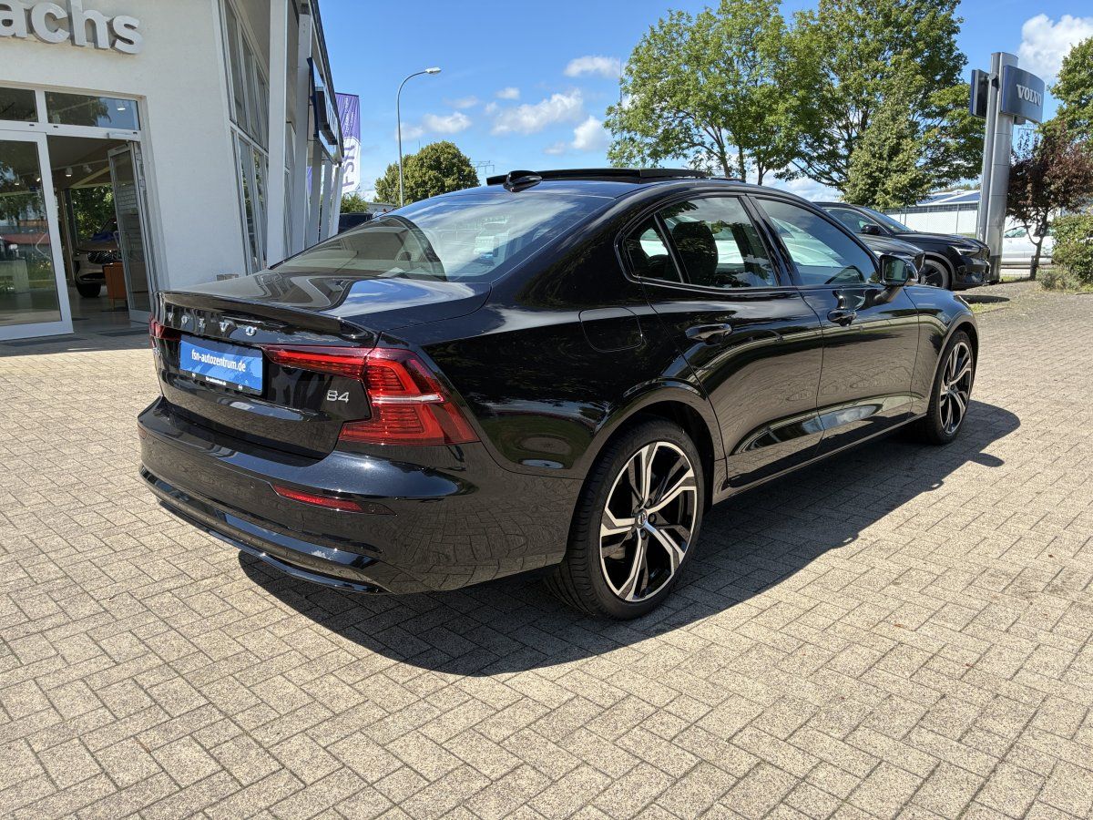 Volvo S60 B4 Plus Dark
