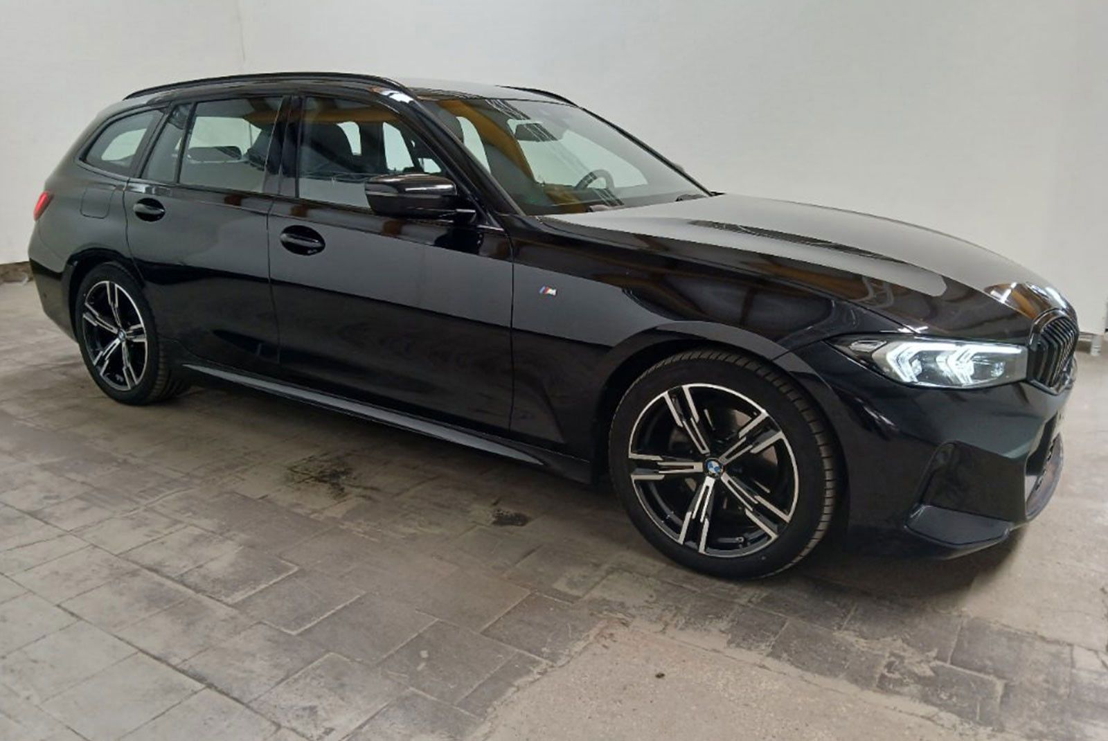 BMW 320d xDrive M Sport - Samsaru's Car Outlet