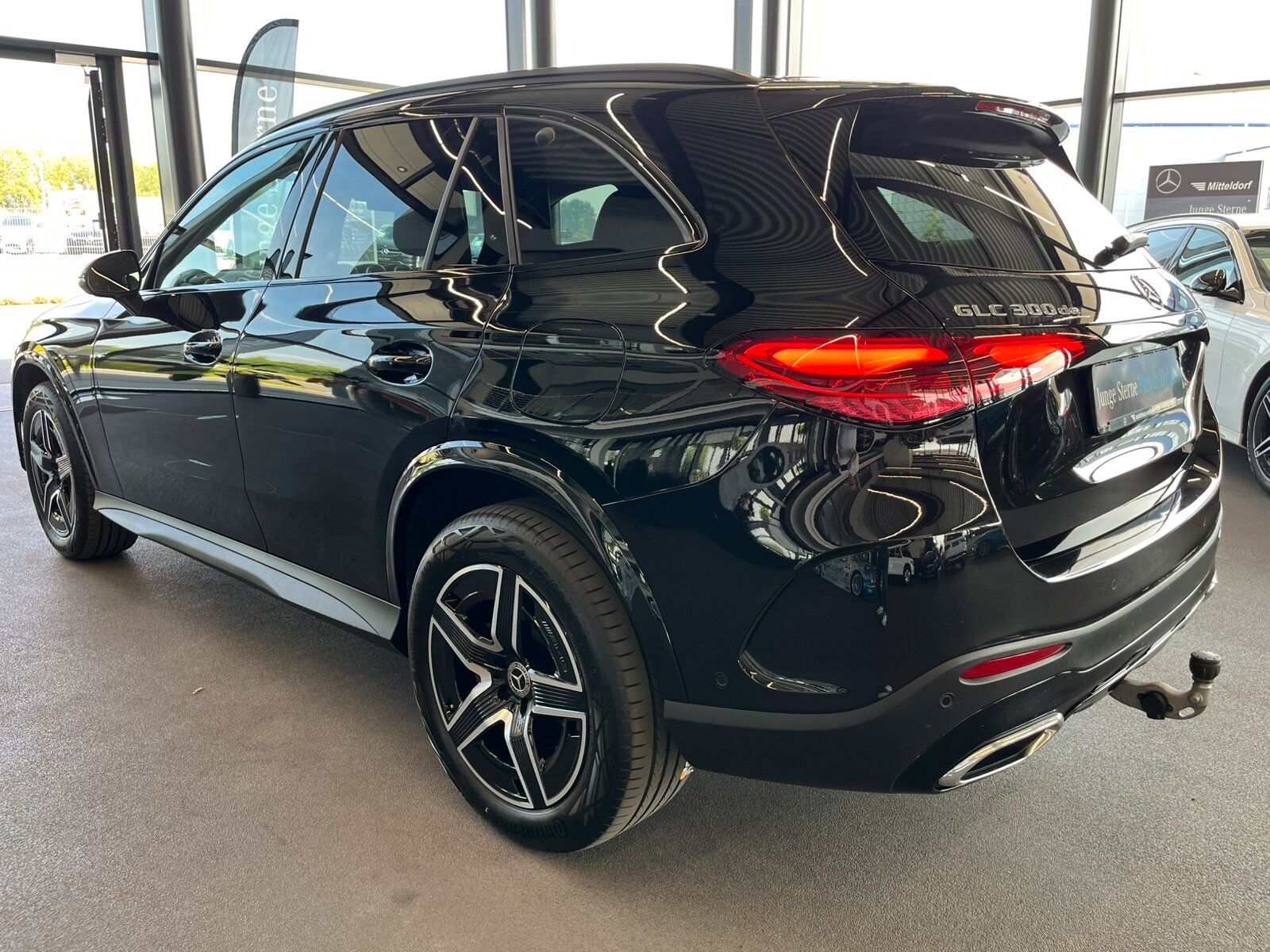 Mercedes-Benz GLC 300 de 4M AMG ADVANCED+ - Samsaru's Car Outlet