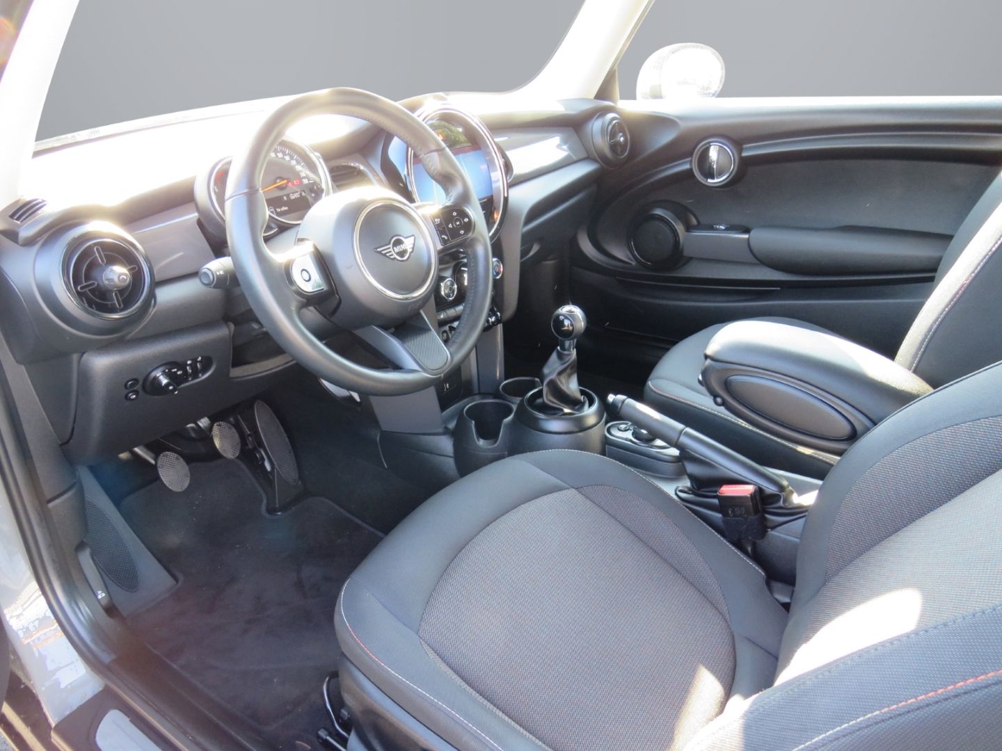 MINI One Mini Essential Trim - Samsaru's Car Outlet
