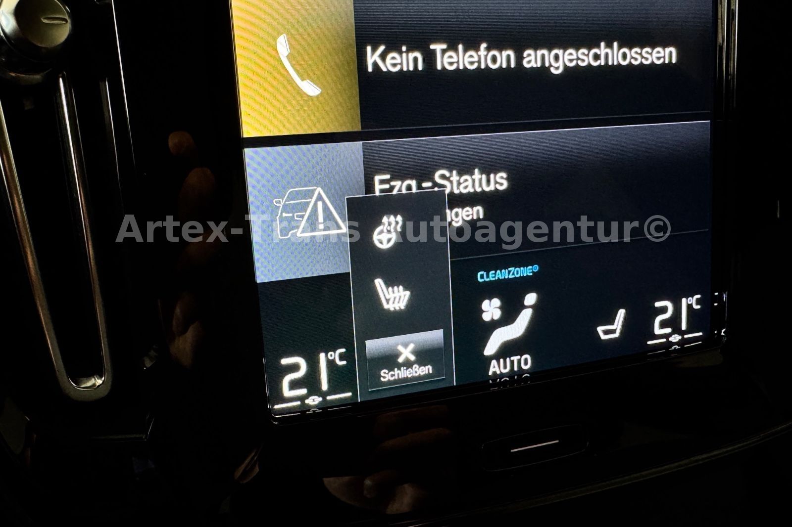 Volvo XC40 T4 Recharge Plug-In Hybrid /NAV/SHZ/AHK/ACC