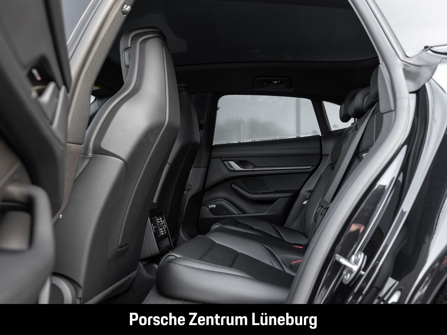 Porsche Taycan Sport Turismo InnoDrive Surround-View