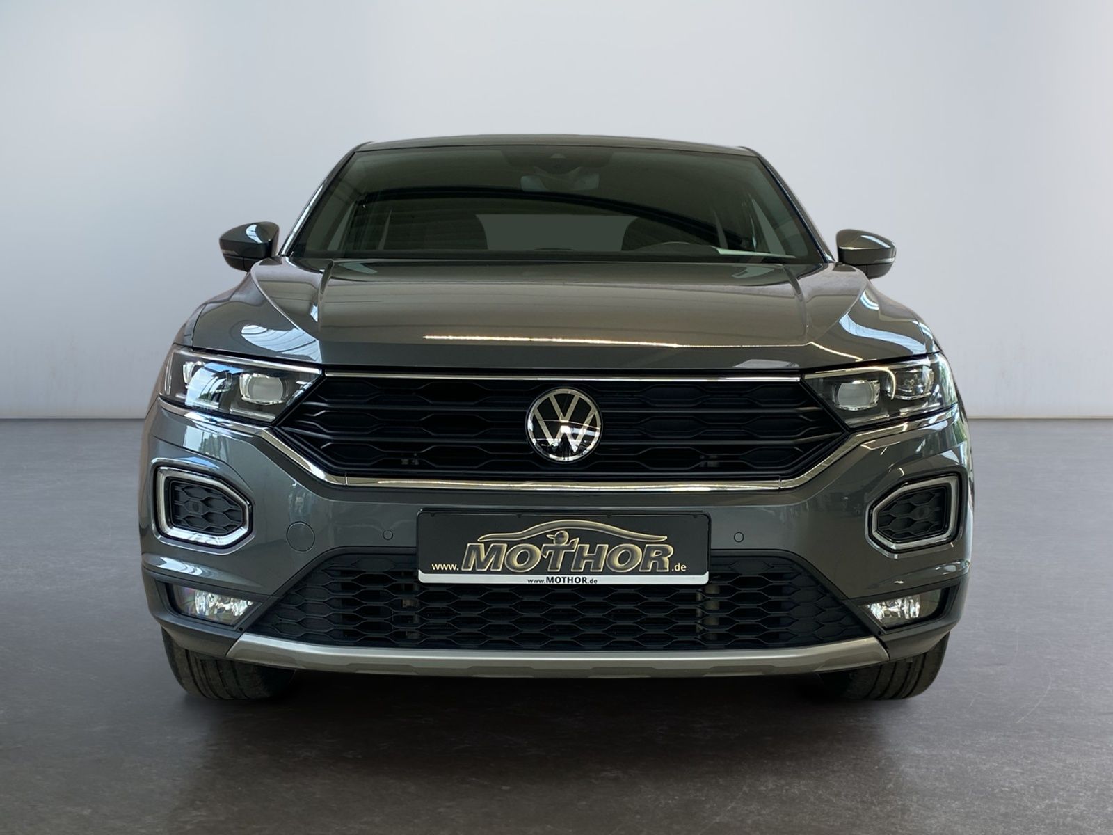 Volkswagen T-Roc Sport 1.5 TSI - Samsaru's Car Outlet