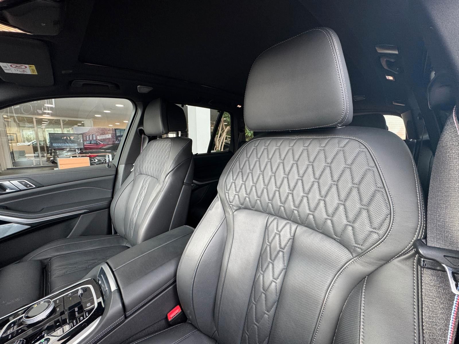 BMW X5 M60i xDrive über 150K NP Vollausstattung!