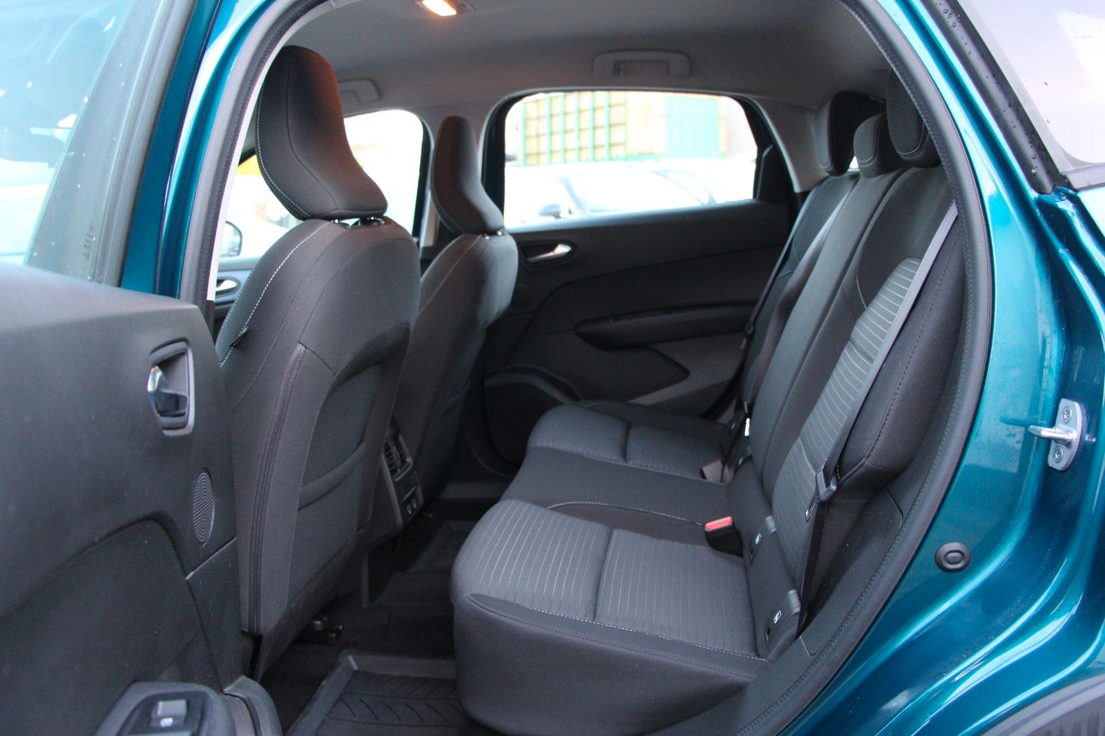 Renault Arkana 1.3 TCe Mild-Hybrid - Samsaru's Car Outlet