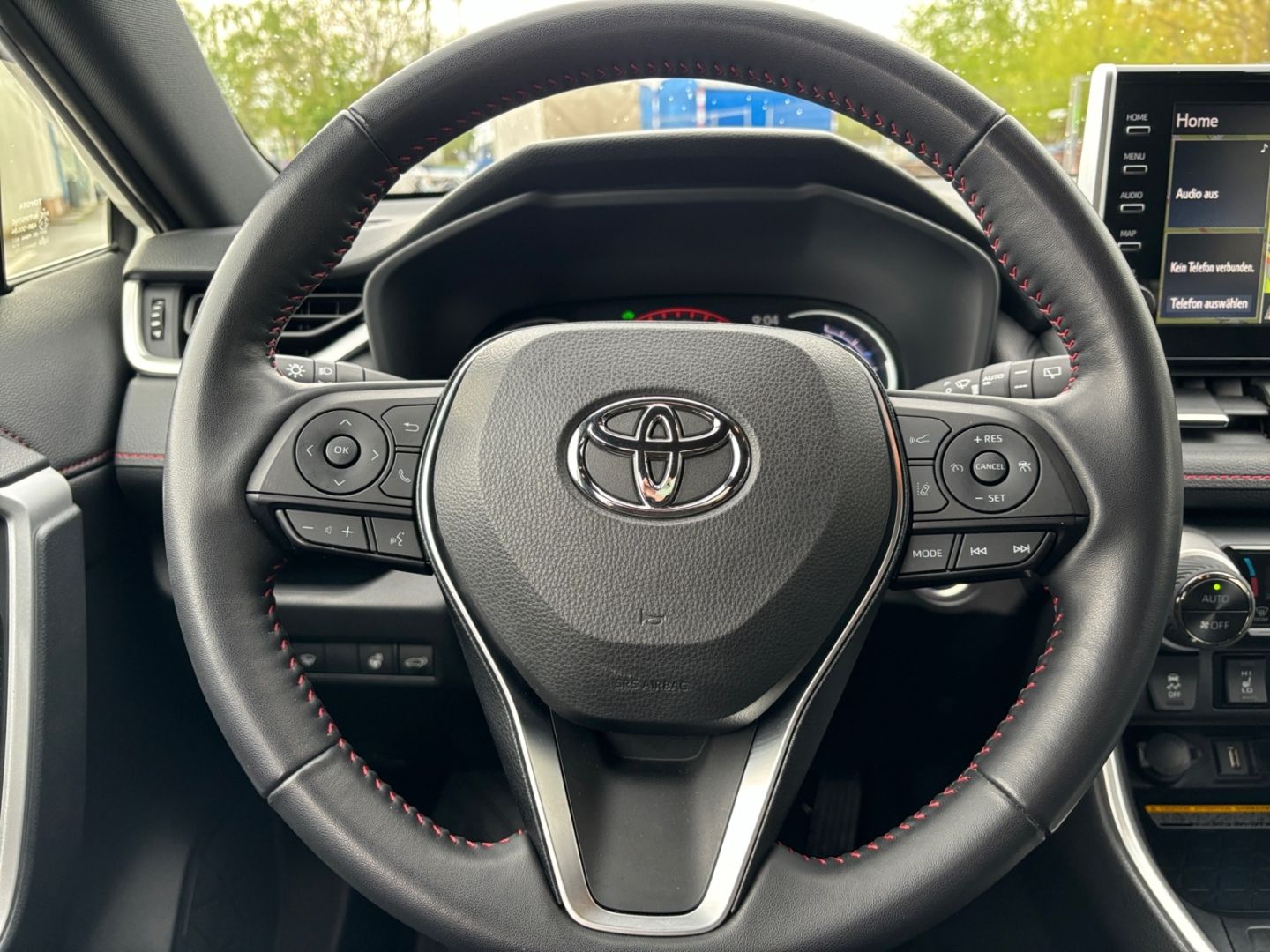 Toyota RAV 4 Plug-in Hybrid Allrad - Samsaru's Car Outlet