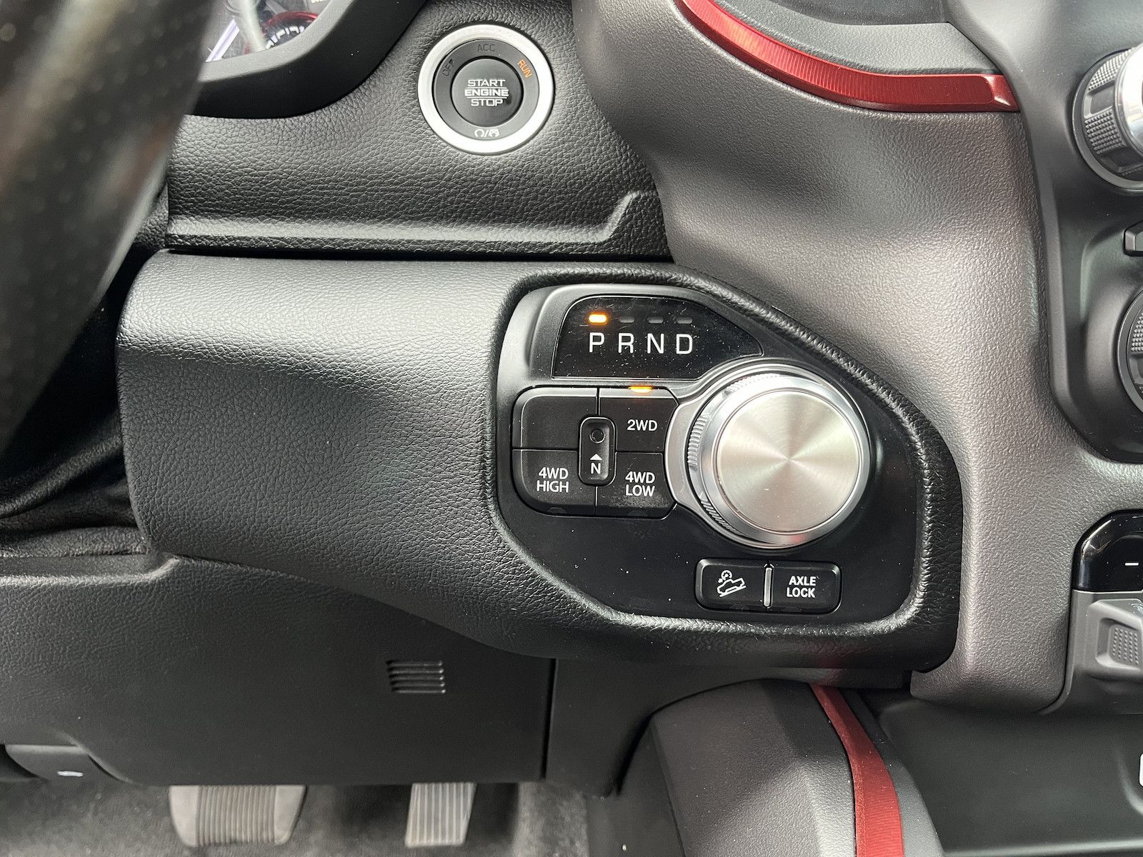 Dodge RAM 1500 REBEL 4x4 LPG AHK 5,7L LED Rollbar