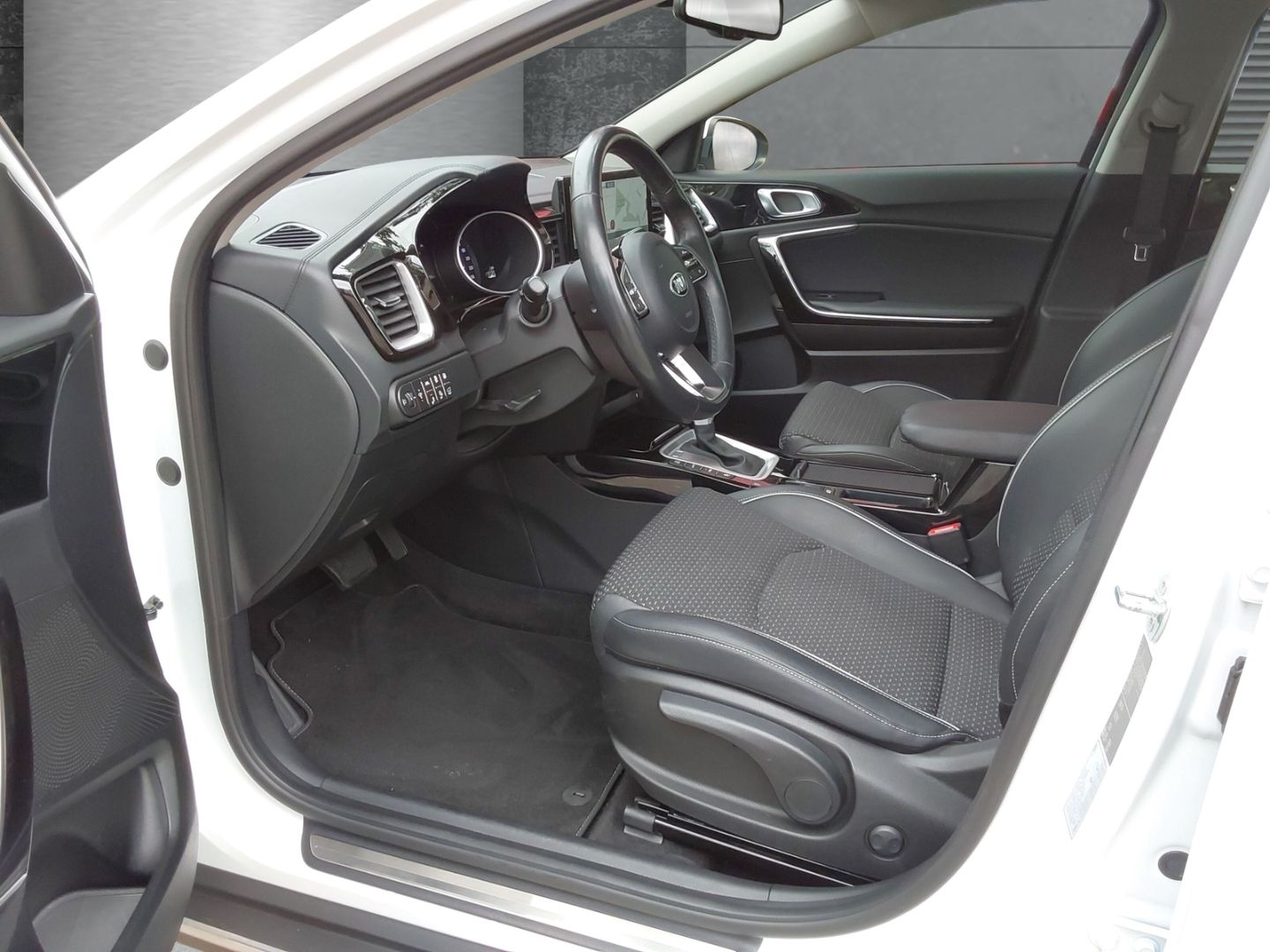 Kia XCeed Spirit Plug-in Hybrid - Samsaru's Car Outlet