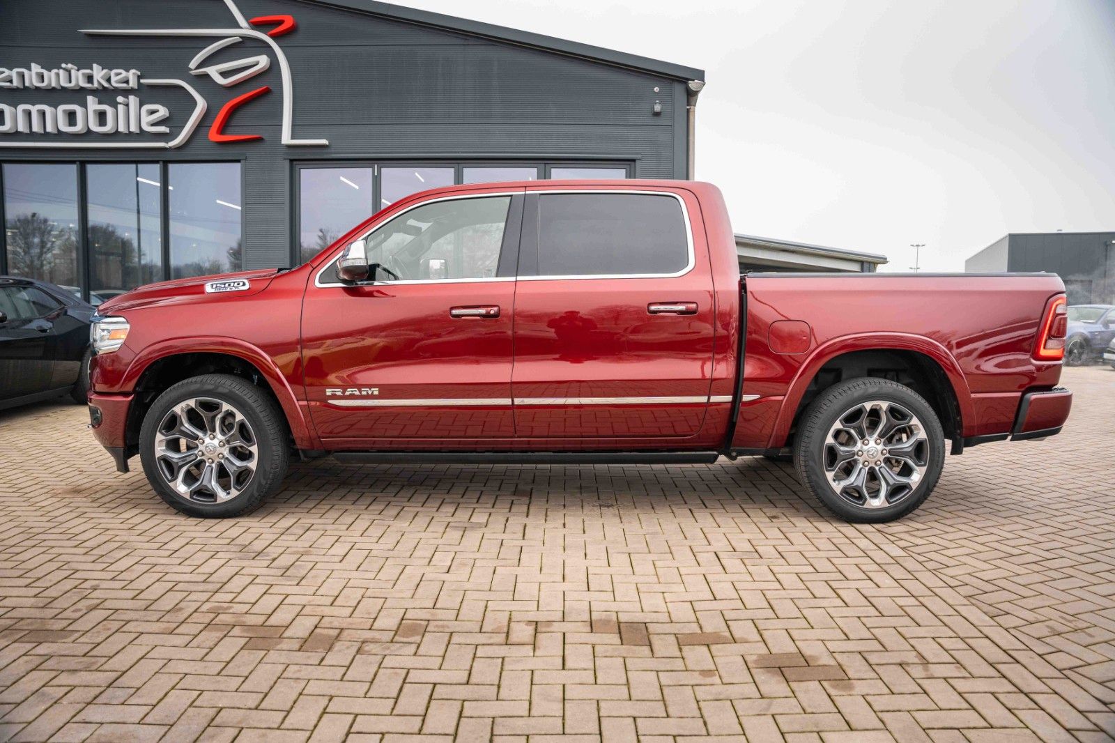 Dodge RAM 5,7 Hemi LIMITED BRC GAS 4x4 AHK  LED VOLL