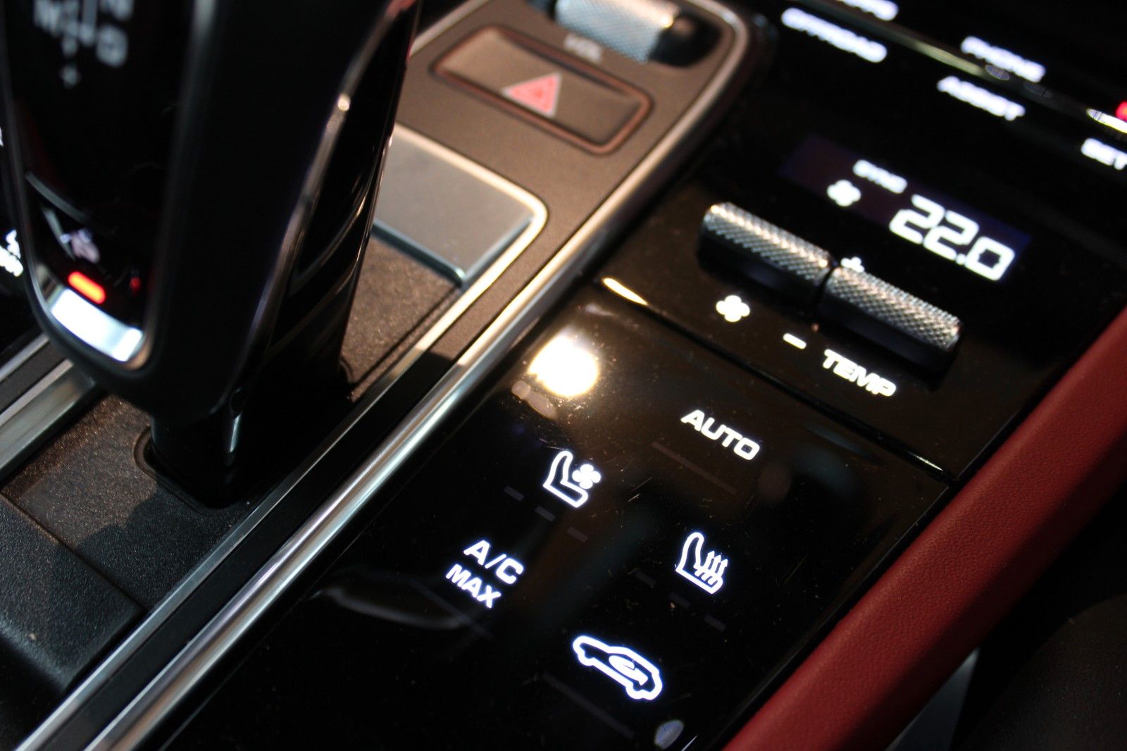 Porsche Cayenne Turbo Sport Design Kreide Approved 201T€