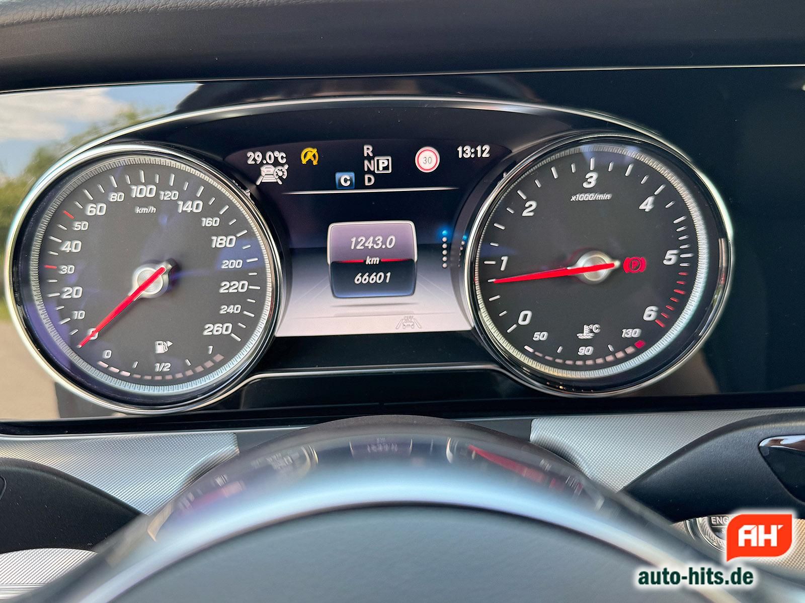 Mercedes-Benz E 220 Coupe AMG Line - Samsaru's Car Outlet